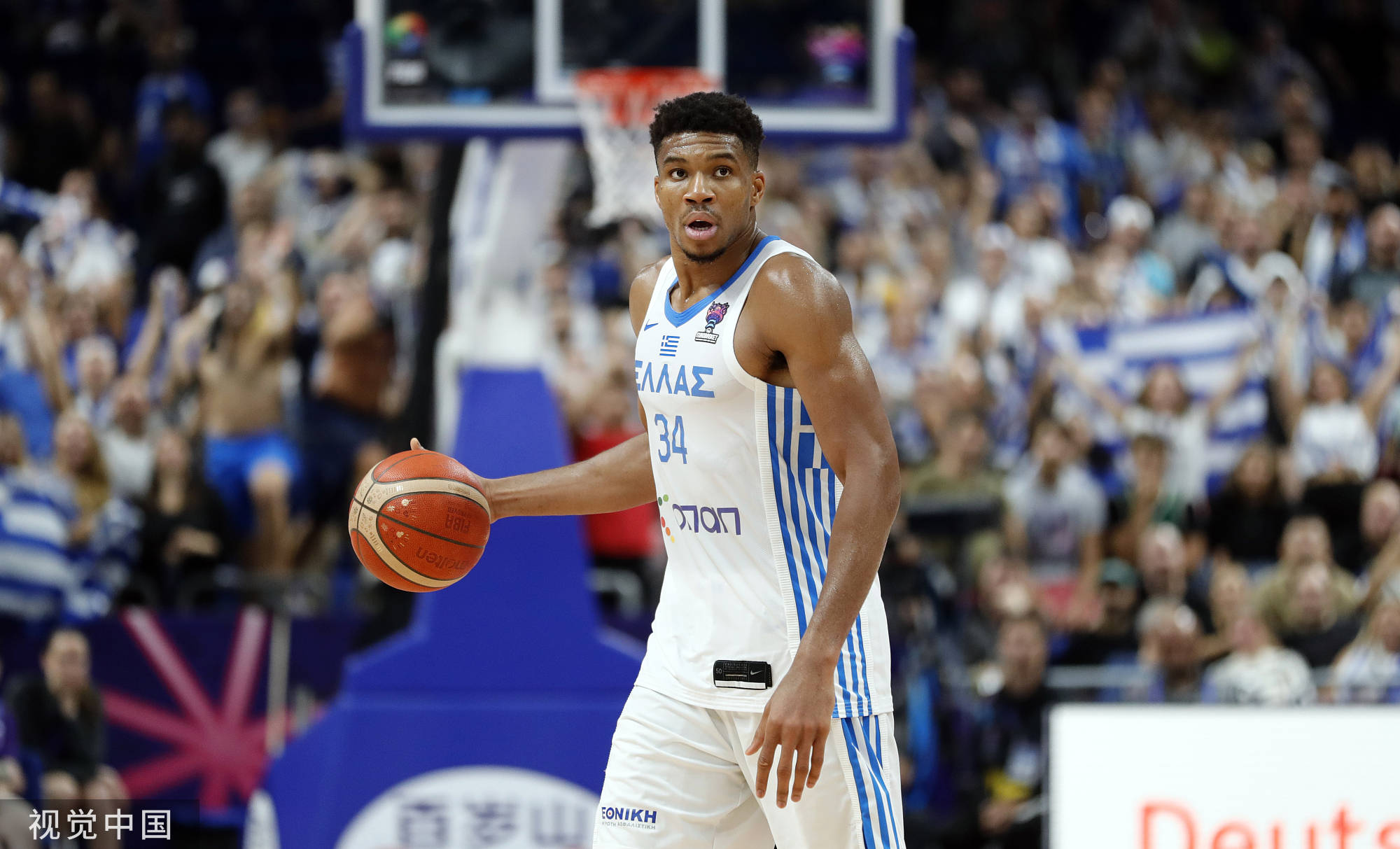 字母哥在DWG比赛中突破纪录，精彩发挥引发热议！(浓眉哥字母哥天赋对比)体育新闻与电竞赛事平台